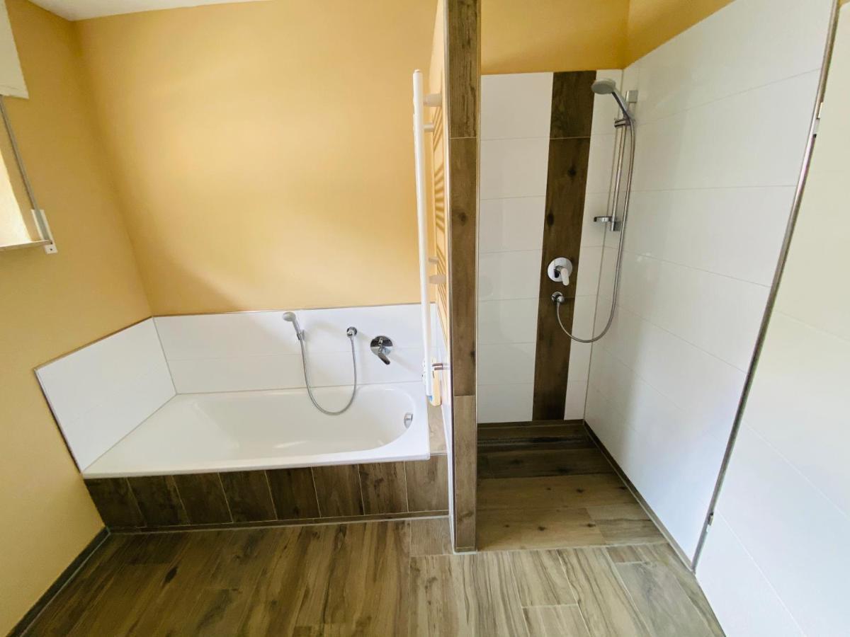 Generous Apartment I 7 Beds I 110 Sqm I Fast Internet Paderborn Exteriör bild