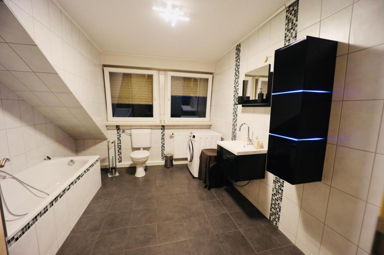 Generous Apartment I 7 Beds I 110 Sqm I Fast Internet Paderborn Exteriör bild