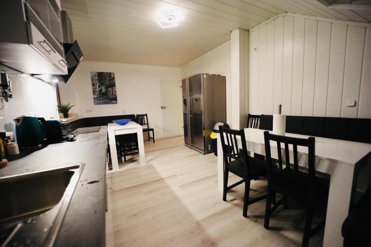 Generous Apartment I 7 Beds I 110 Sqm I Fast Internet Paderborn Exteriör bild