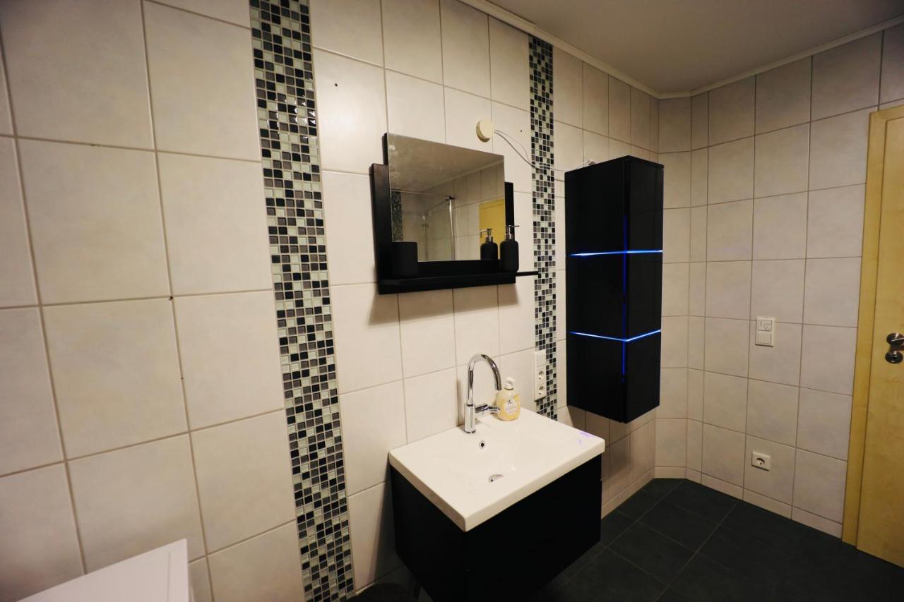Generous Apartment I 7 Beds I 110 Sqm I Fast Internet Paderborn Exteriör bild